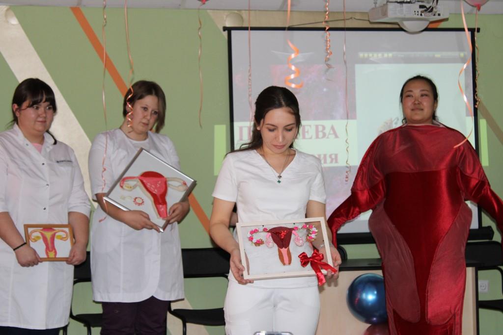  Посвящение ординаторов в профессию акушера-гинеколога прошло в Забайкальском перинатальном центре